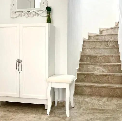 Naranjos Close To Puerto Banus Appartement