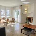 Naranjos Close To Puerto Banus Апартаменты *