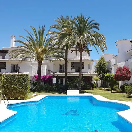 Naranjos Close To Puerto Banus 公寓 马尔韦利亚