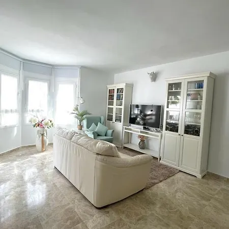 Naranjos Close To Puerto Banus דירה *