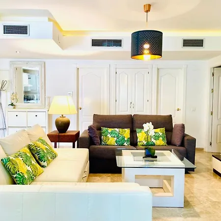 Apartment Naranjos Close To Puerto Banus *