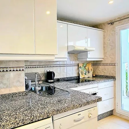 Naranjos Close To Puerto Banus דירה *
