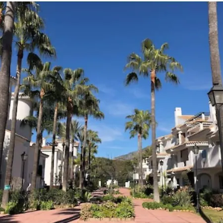 公寓 Naranjos Close To Puerto Banus 马尔韦利亚